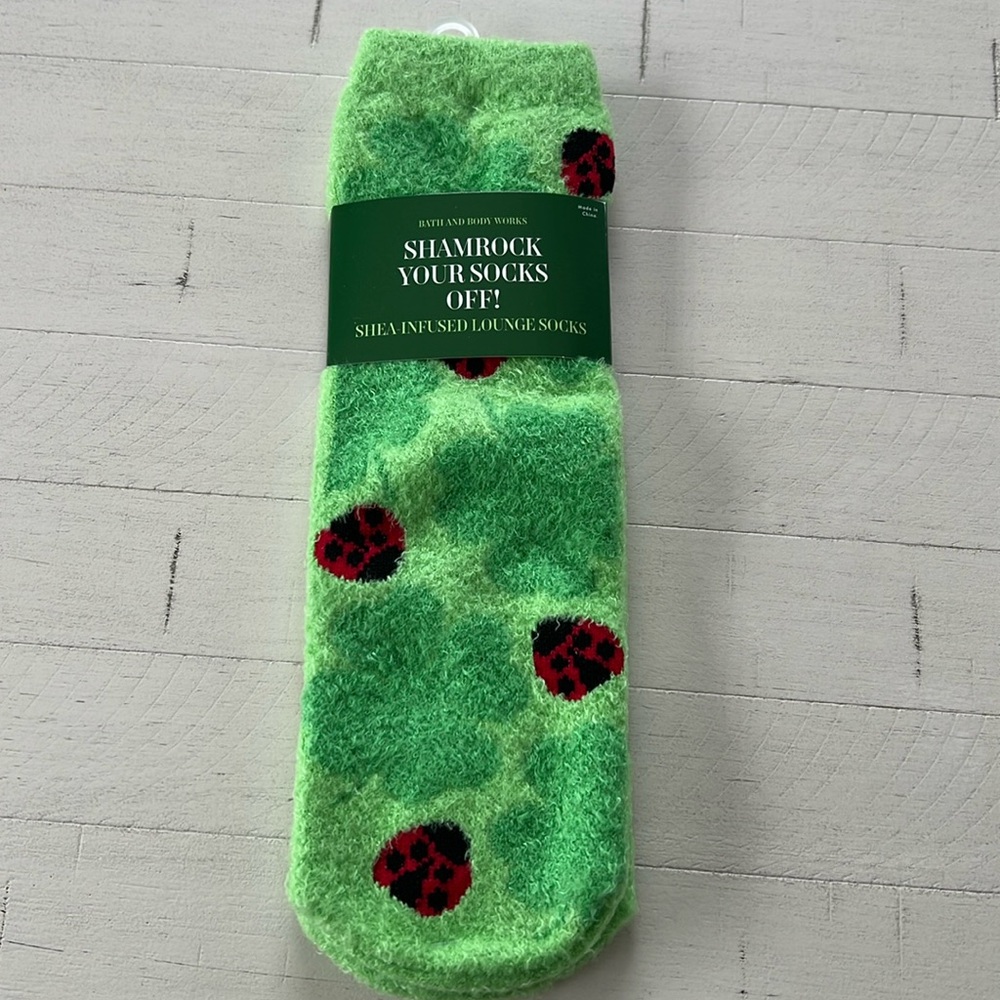 Bath & Body Works Shamrock St Paddy’s Shea Lounge Socks
